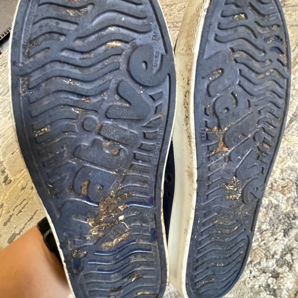 Native shoes - Picture 3 of 5